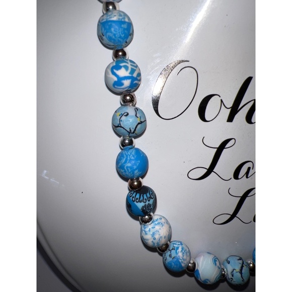 Blue beaded polymer clay stretch necklace - Picture 2 of 4